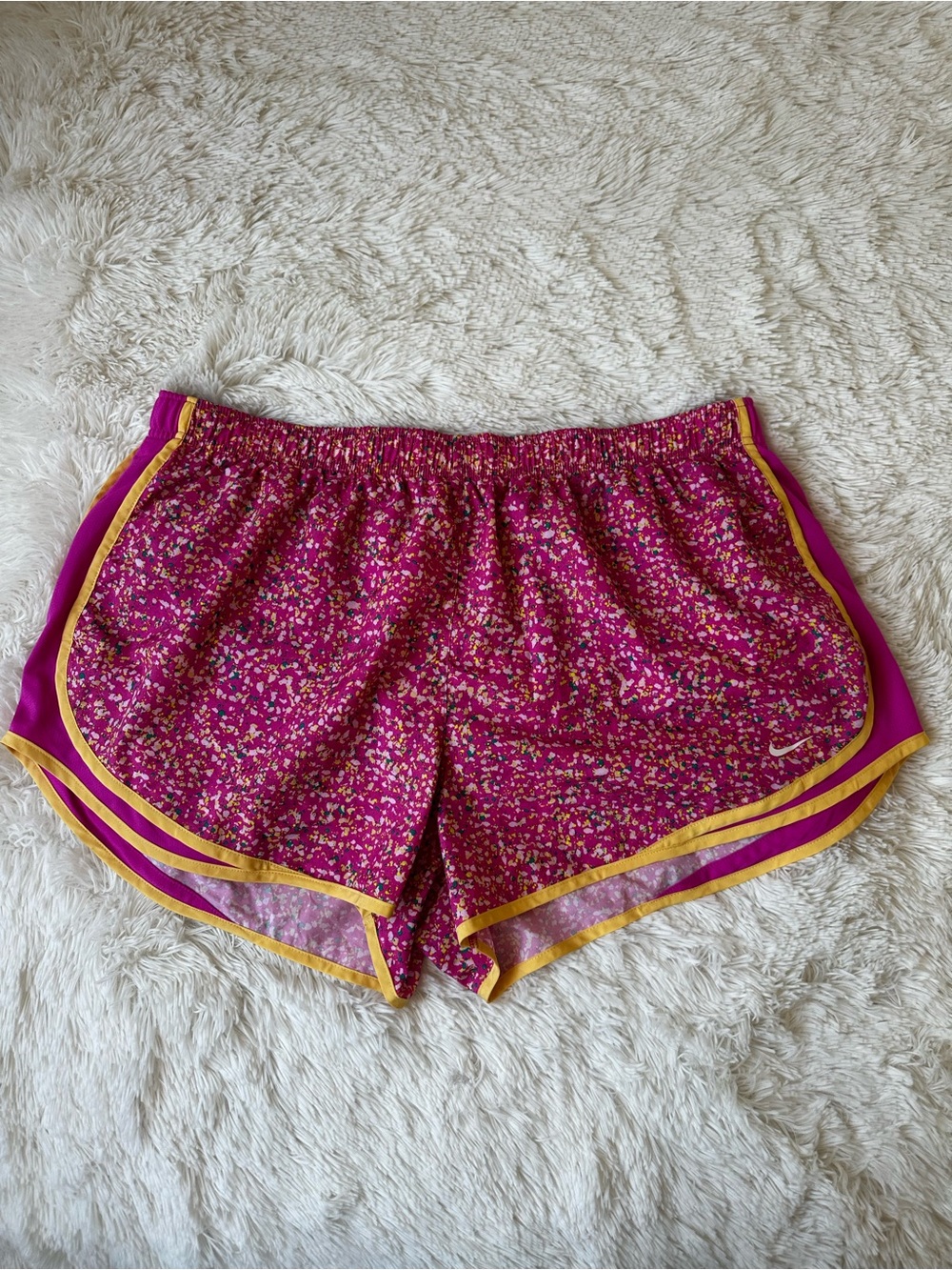 Nike Dri-FIT Plus Size 2X Athletic Workout Gym Shorts Pink Print Lined Women’s